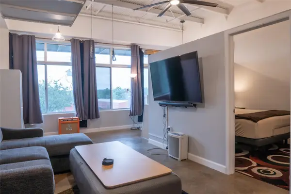 2401 E 6th St #6100, Austin, TX 78702