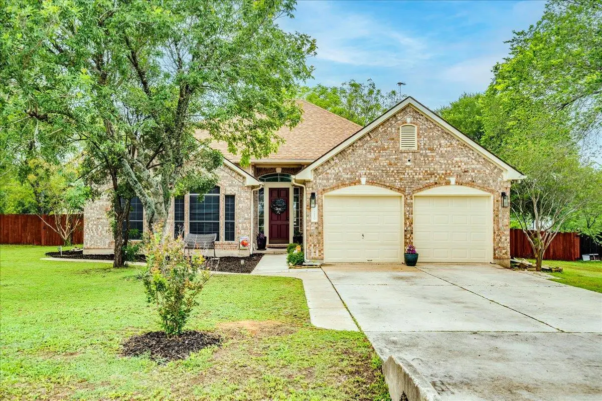 210 Meadow Woods Dr, Kyle, TX 78640 - #1