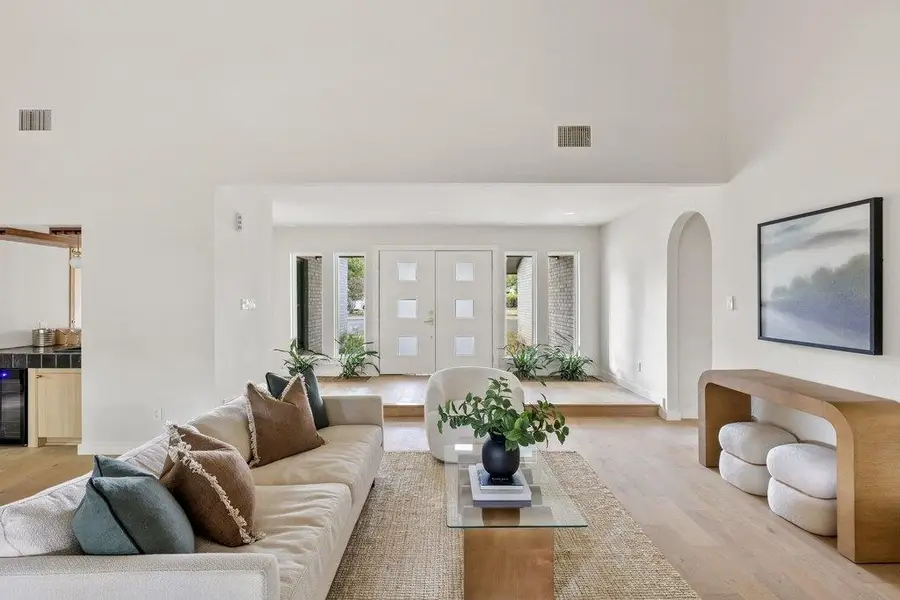 10707 Pinehurst Dr, Austin, TX 78747 - #2