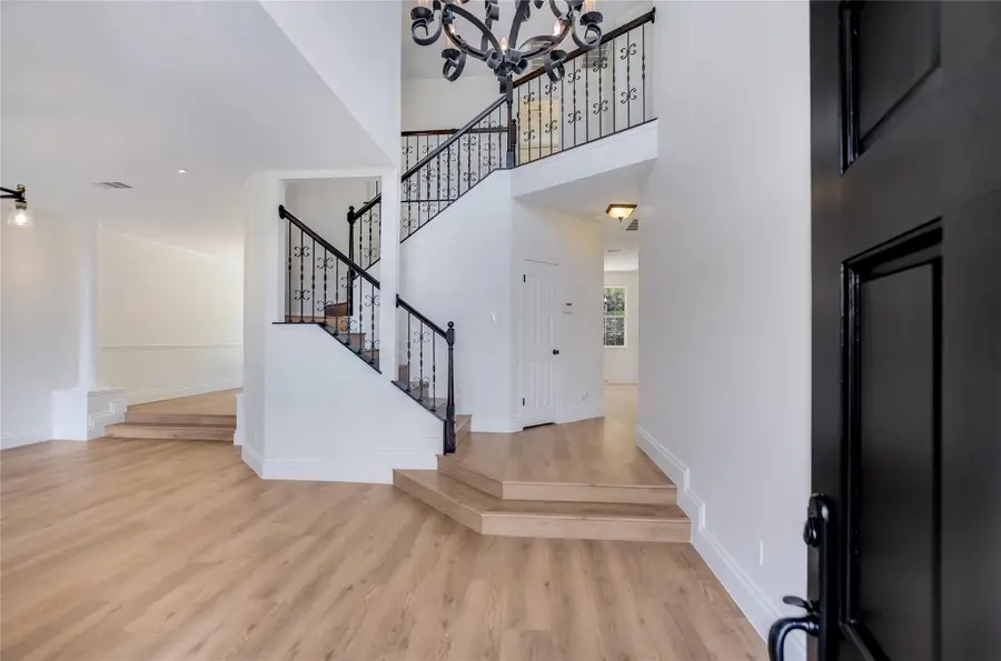 7716 Lakewood Dr, Austin, TX 78750 - #3