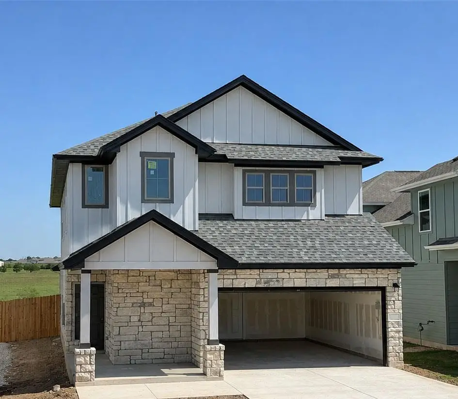 484 Young St, Buda, TX 78610 - #1