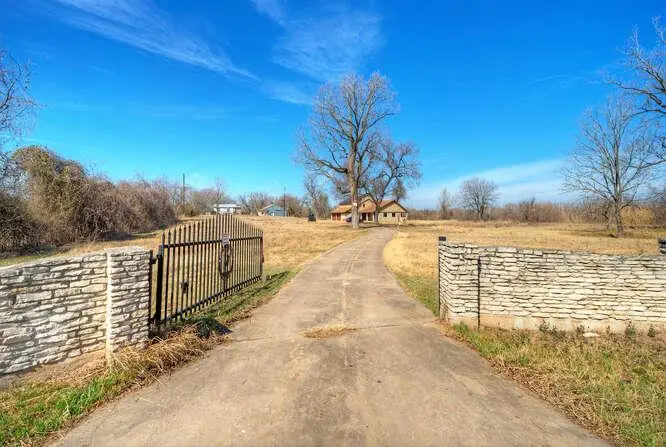 1800 Caldwell Ln, Del Valle, TX 78617 - #1