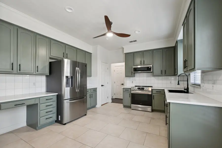 312 Country Club Dr, La Grange, TX 78945 - #3