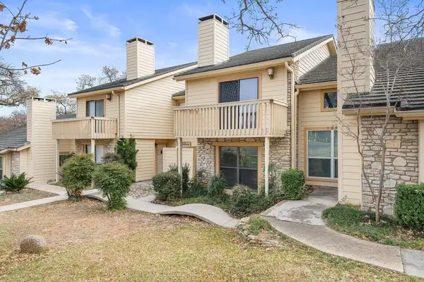 1201 Hi Stirrup #104, Horseshoe Bay, TX 78657