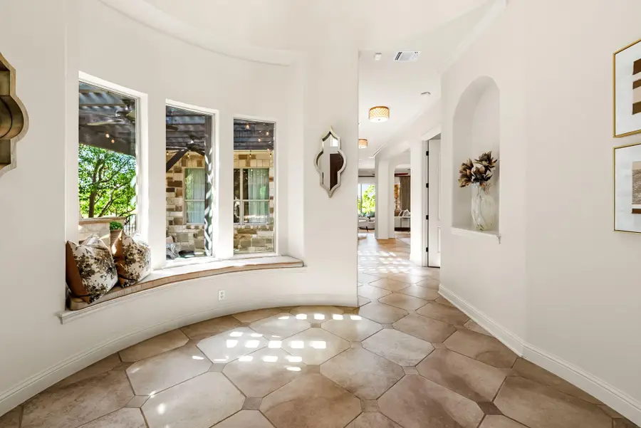 324 Duffy Ln, Austin, TX 78738 - #2