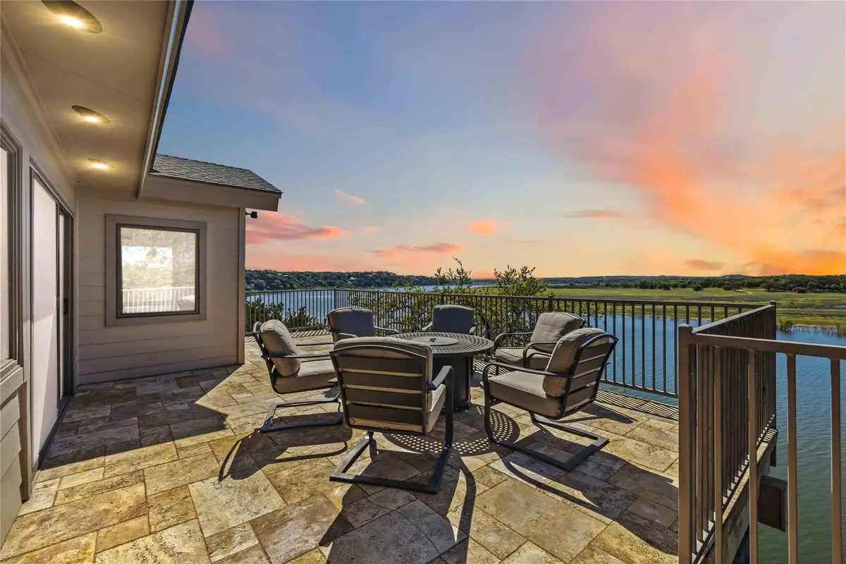 512 Harbor Dr #7, Spicewood, TX 78669 - #1