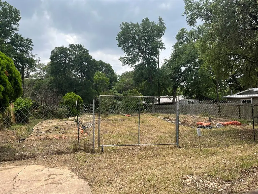 4621 Menchaca Rd, Austin, TX 78745 - #1