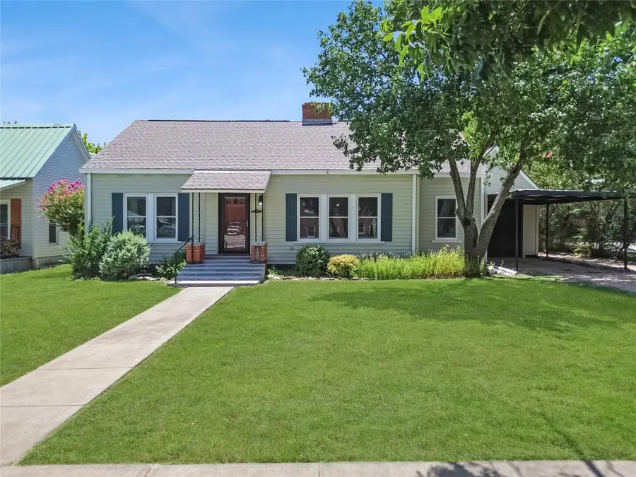 1405 Parker St, Goldthwaite, TX 76844 - #2