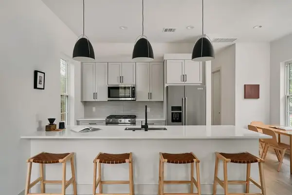 2209 Woodland Ave #401, Austin, TX 78741