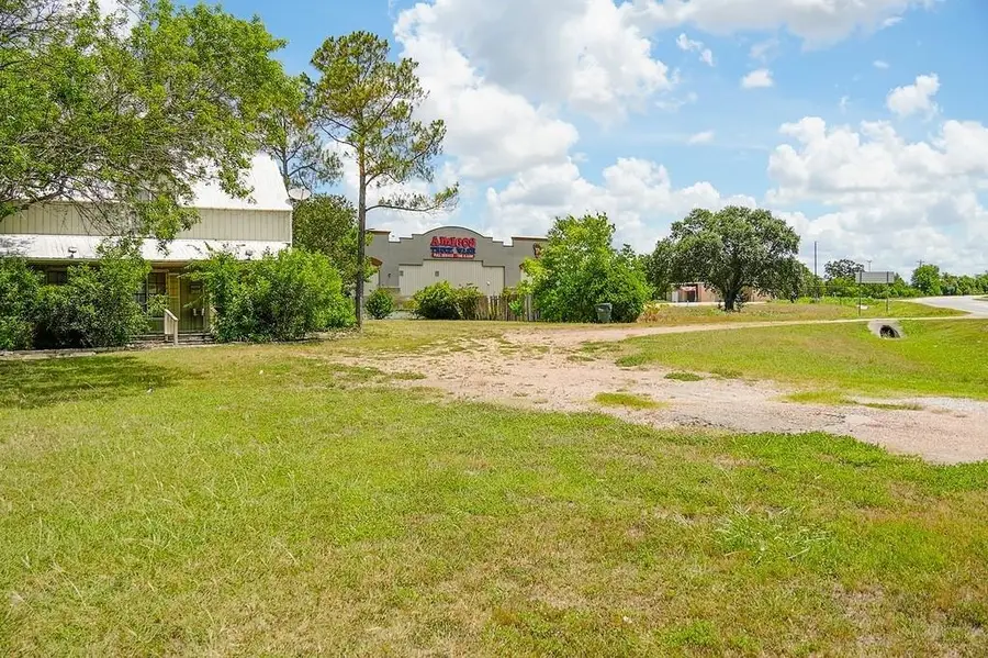1400 Fm 609 Rd, Flatonia, TX 78941 - #2