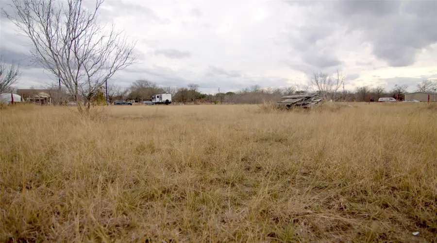 150 W Callaway Ct, Lockhart, TX 78644 - #3
