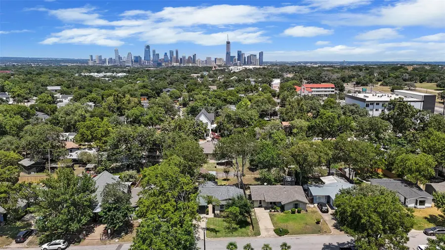126 Frederick St, Austin, TX 78704 - Image #2