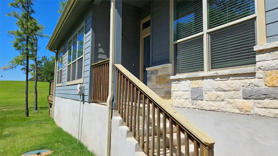 124 S Kanaio Dr, Bastrop, TX 78602 - #3