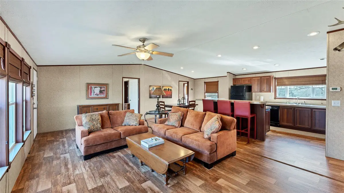 154 Cowboy Rd, Gonzales, TX 78629 - Image #1