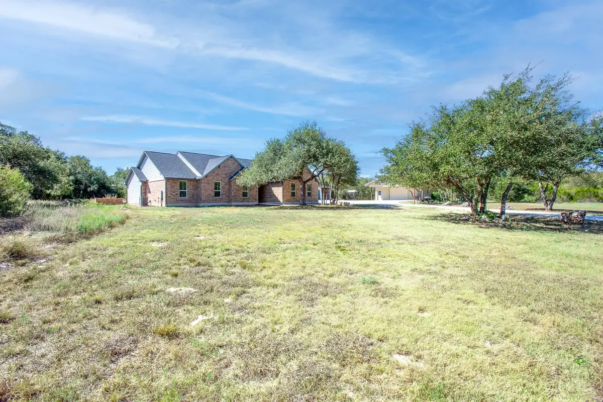 185 Valley Sierra Ln, Driftwood, TX 78619 - #1