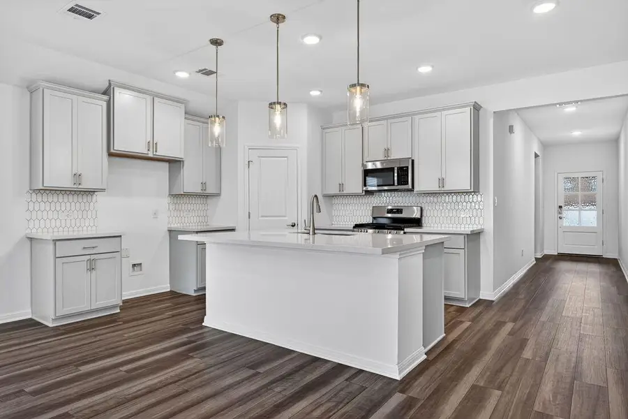 94 Flowers Ave, Hutto, TX 78634 - #3