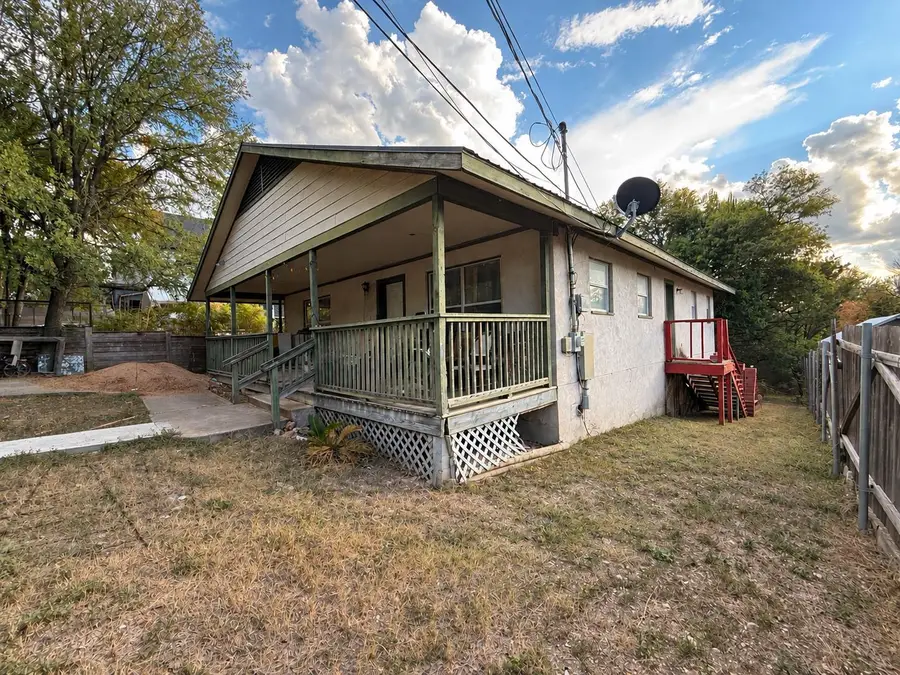 1210 Delano St, Austin, TX 78721 - #2