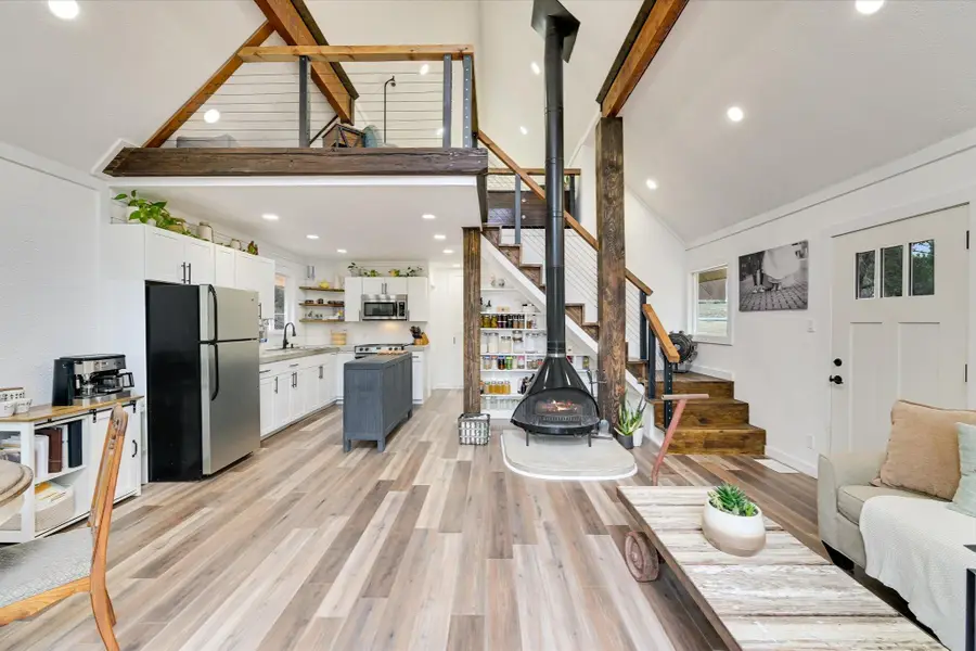 21112 Brewer Ln, Lago Vista, TX 78645 - #2