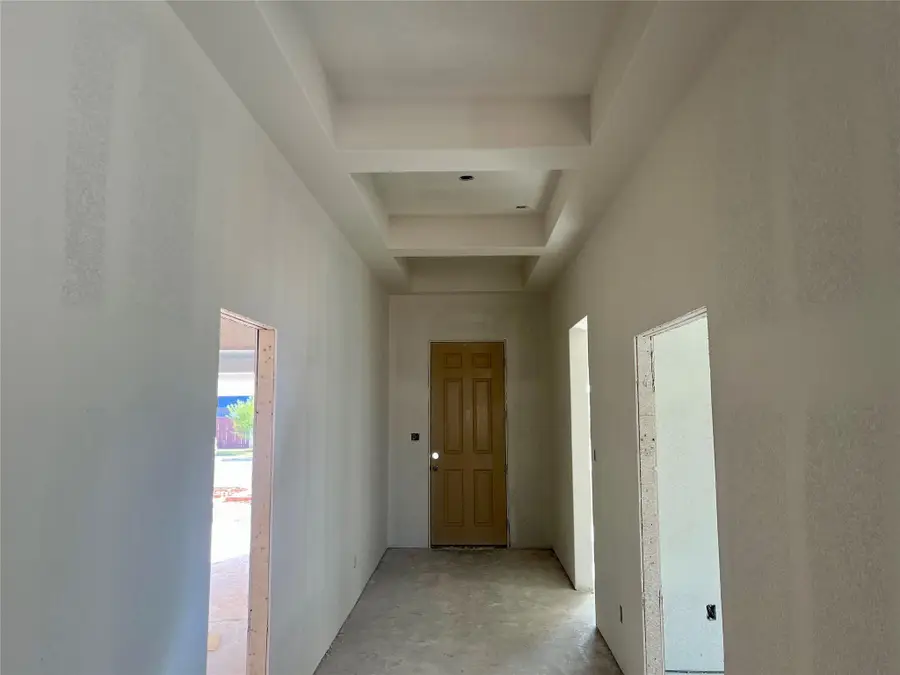 25604 Becky Bourne Ln, Elgin, TX 78621 - Image #2