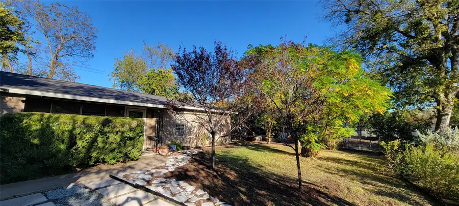 1524 Weyford Dr, Austin, TX 78757 - Image #2