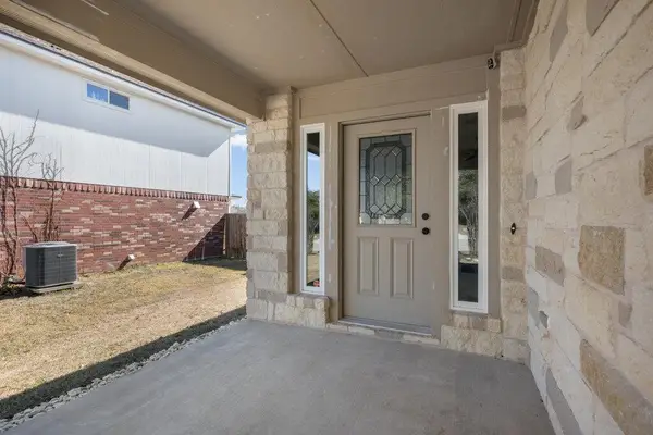 1016 Flanagan Dr, Leander, TX 78641