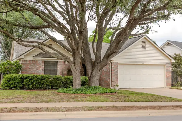 911 Deer Grove Dr, Cedar Park, TX 78613