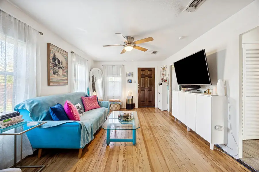 1210 Coleto St, Austin, TX 78702 - Image #2