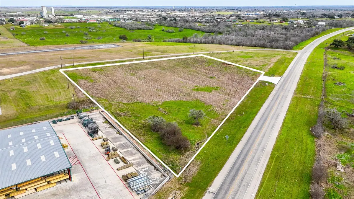 2700 Us-183, Gonzales, TX 78629 - Image #1