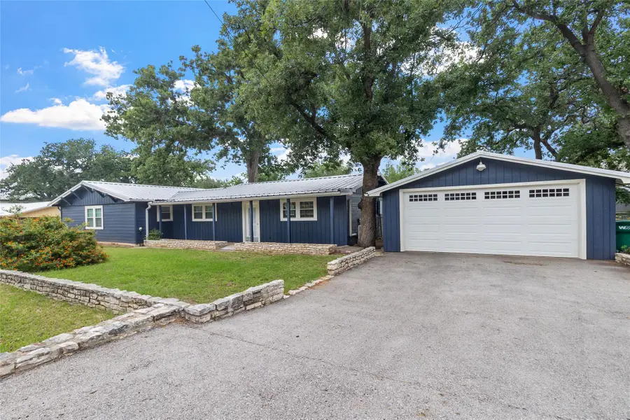 156 W Castleshoals Dr, Granite Shoals, TX 78654 - #2