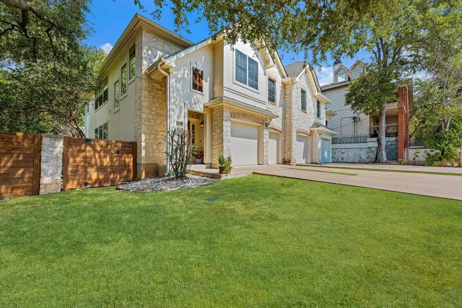 402 E 32nd St #1A, Austin, TX 78705 - #2