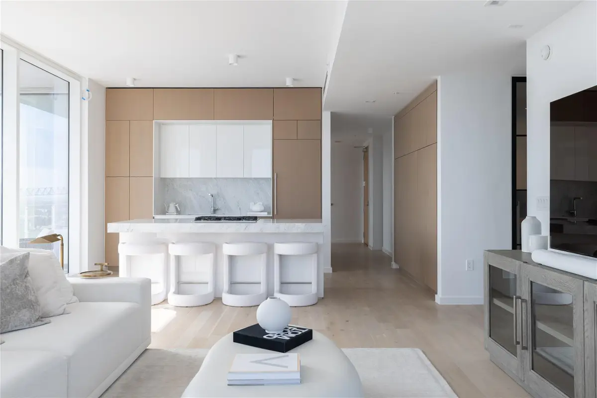 313 W 17th St #2007, Austin, TX 78701 - Image #1