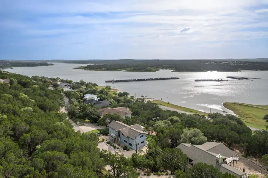 6300 Lakeshore Dr, Lago Vista, TX 78645 - #3