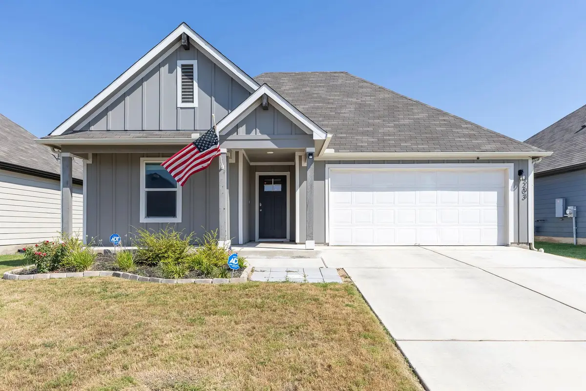 203 Mulberry Creek Ln, Hutto, TX 78634 - #1