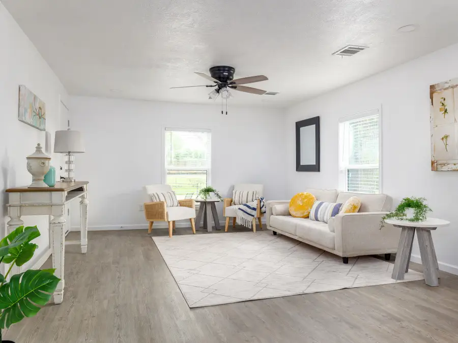 202 N Arendell, Gause, TX 77857 - Image #3