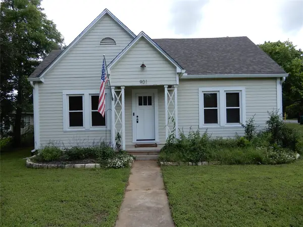 901 N Main St, Elgin, TX 78621