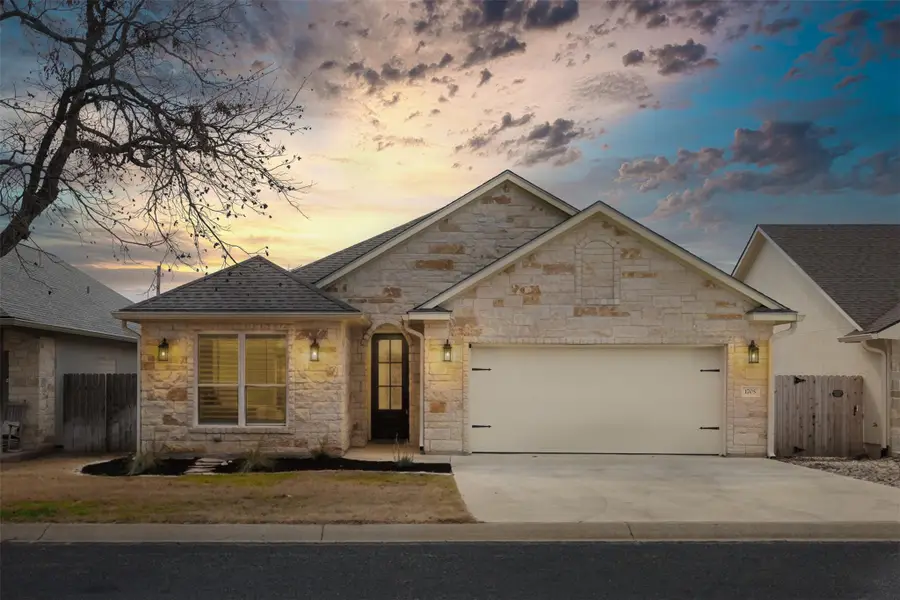 1705 Cherrywood Dr, Fredericksburg, TX 78624 - #2