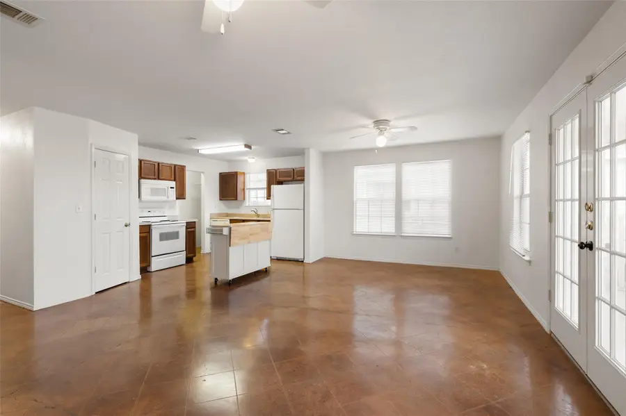 1225 Hilltop Dr, San Marcos, TX 78666 - #2