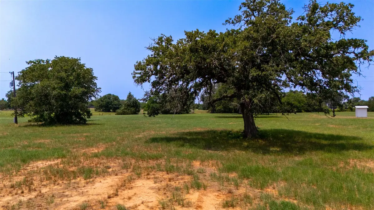 000 Cattlemens Row Rd, Lockhart, TX 78644 - #1