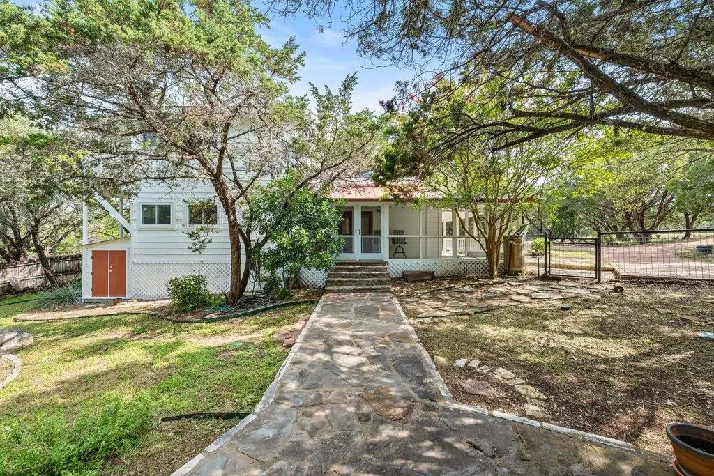 131 Belle Dr, Wimberley, TX 78676 - #1