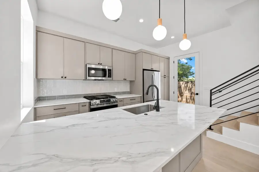 6502 Porter St #5, Austin, TX 78741 - #3