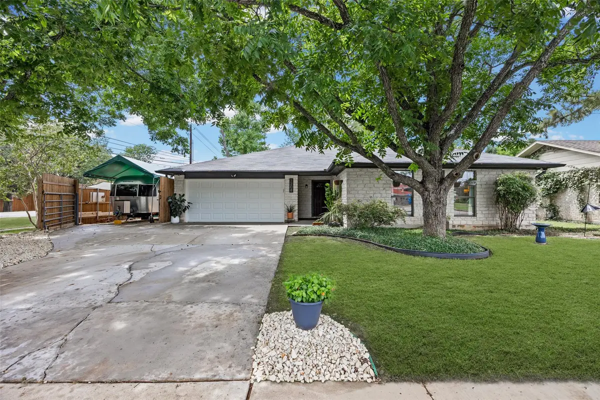 7208 Reaburn St, Austin, TX 78749 - #1