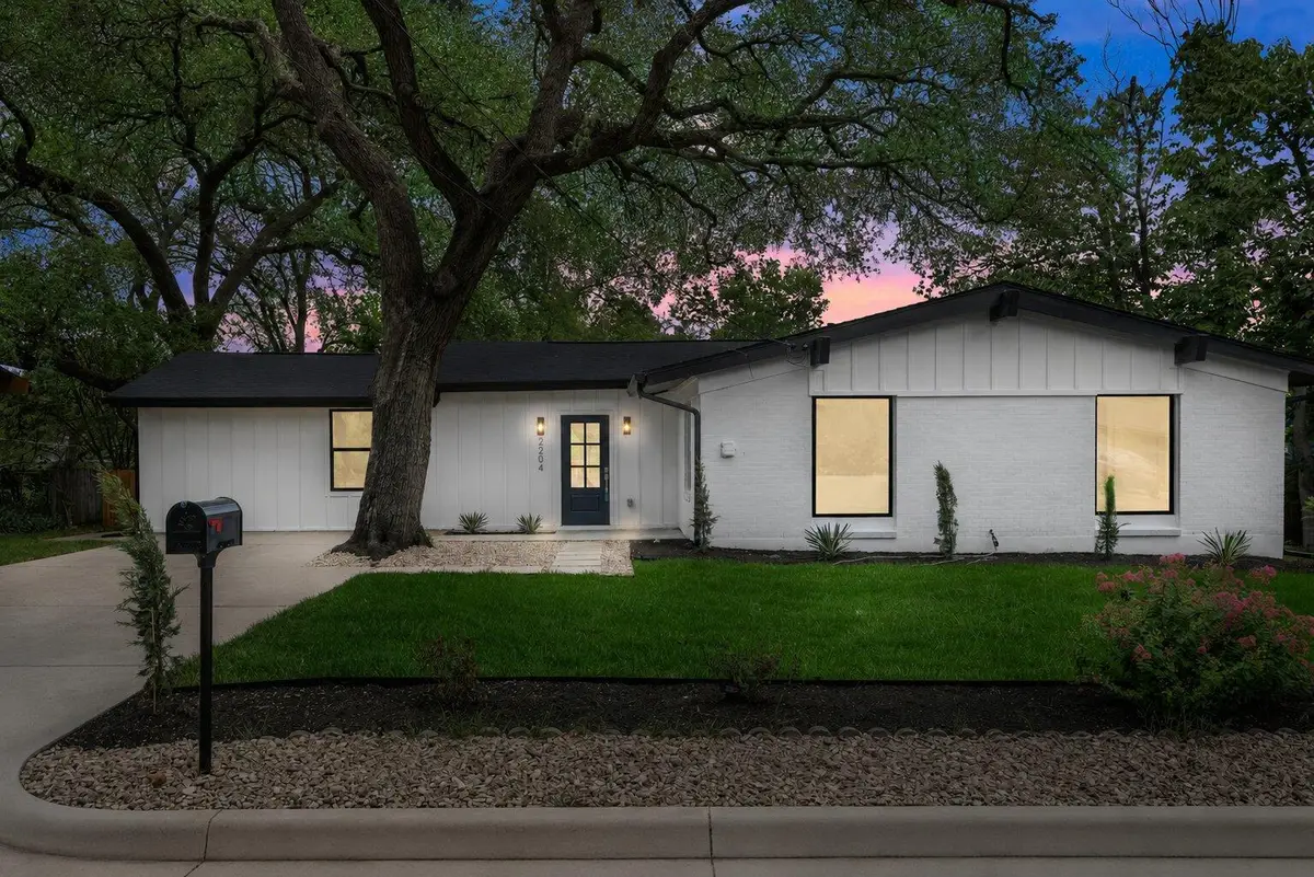 2204 Fair Oaks Dr, Austin, TX 78745 - #1