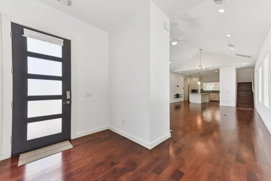 133 Crest View Dr, Lakeway, TX 78734 - Image #2