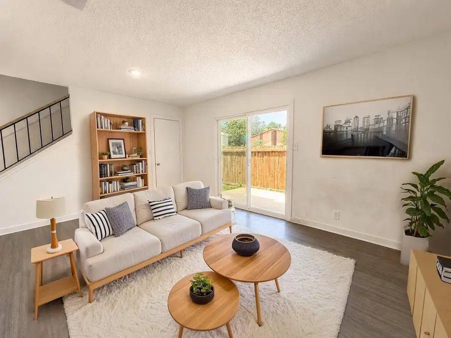 2301 Mission Hill Dr #101, Austin, TX 78741 - #2