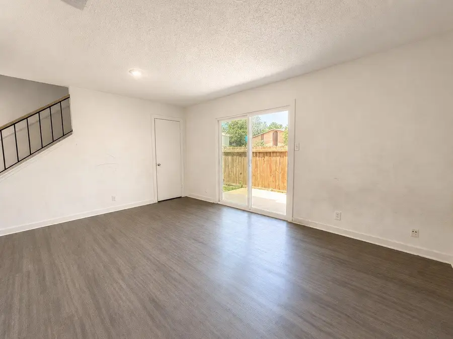 2301 Mission Hill Dr #101, Austin, TX 78741 - #3