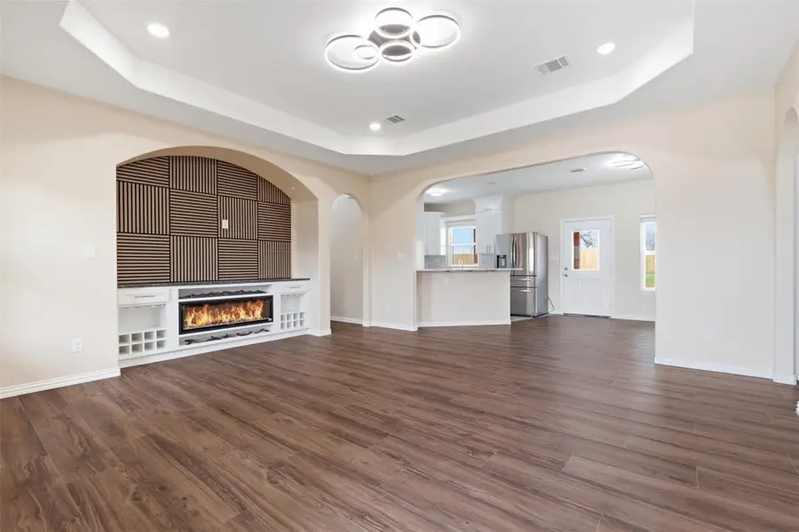 413 E Hamilton Ave, Rockdale, TX 76567 - #3