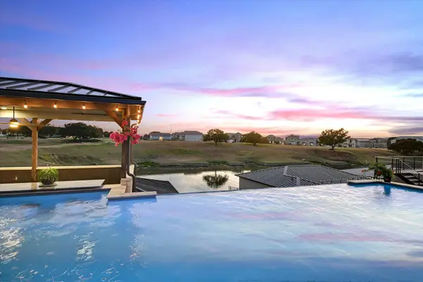 112 Clearwater Dr, Kingsland, TX 78639