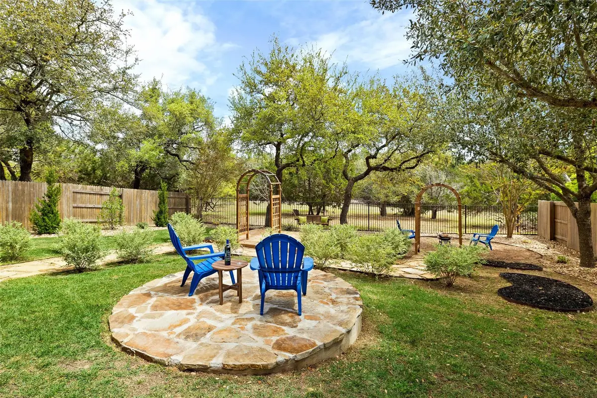 425 Catalina Ln, Austin, TX 78737 - #1