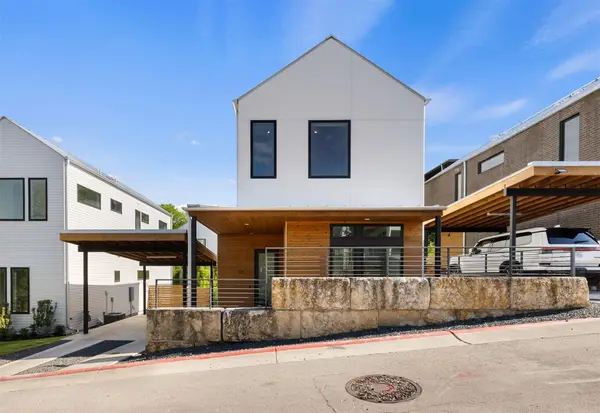 900 S 2nd St #22, Austin, TX 78704