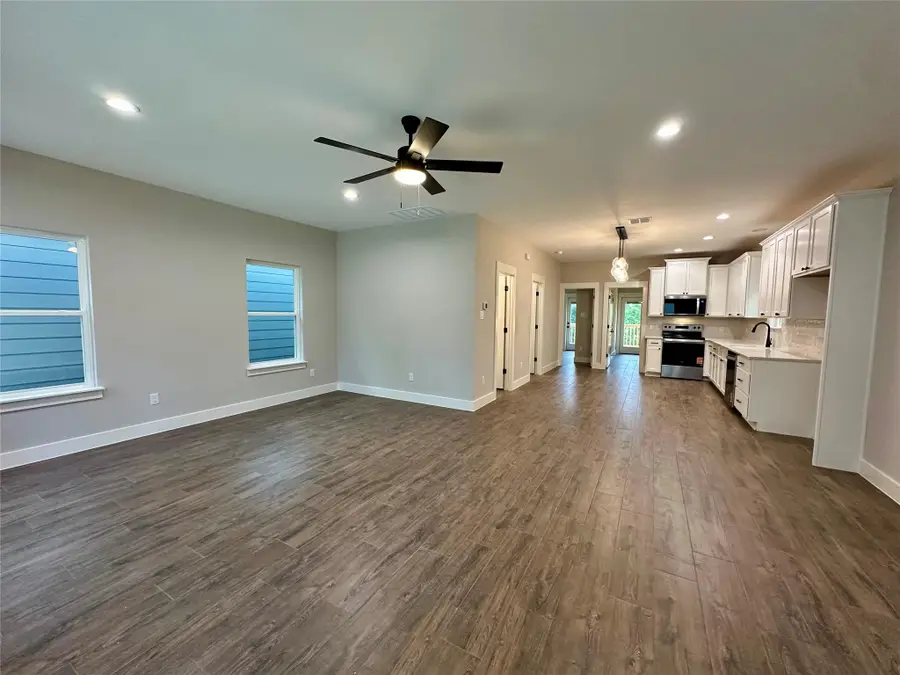 324 Shady Bluff Dr, Wimberley, TX 78676 - #2